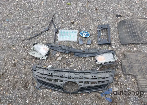 2013 Toyota Prius Four from USA, damaged, VIN JTDKN3DUXD5704644